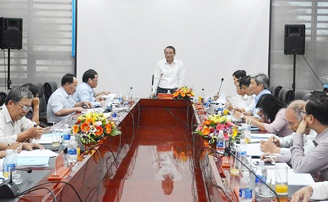 Bí thư Đà Nẵng: Xem lại việc đào tạo 'nhân tài' theo đề án 922 Bí thư Đà Nẵng Trương Quang Nghĩa làm việc với sở Nội vụ thành phố. Ảnh N.T
