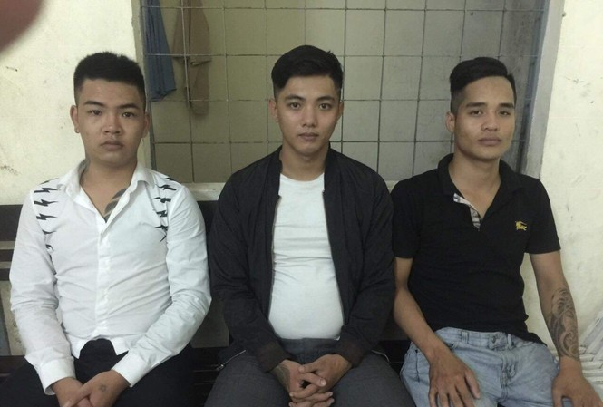 Bắt 3 thanh niên cho vay nặng lãi Ba đối tượng cho vay nặng lãi vừa bị công an Đà Nẵng bắt.