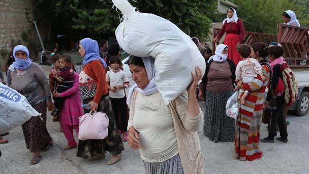 Trực thăng Mi-17 đâm vào núi, phi công tử vong Cộng đồng người Yazidi phải tị nạn vì phiến quân Hồi giáo
