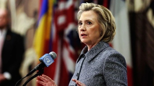Bà Hillary bị bê bối email cản đường tranh cử Bà Hillary Clinton