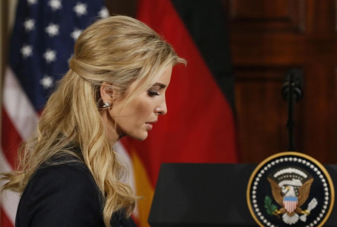 Con gái ông Trump làm cố vấn không lương trong Nhà Trắng Con gái của ông Trump, Ivanka Trump sẽ là cố vấn cho cha mà không cần nhận lương. Ảnh: Reuters