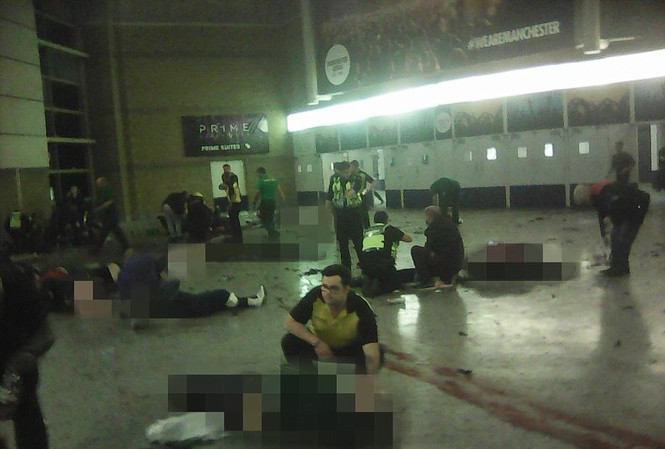 Xác định danh tính kẻ khủng bố sân vận động Manchester Arena Cảnh tượng kinh hoàng tại hiện trường vụ nổ.