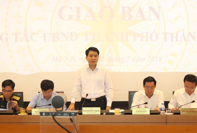 Ông Nguyễn Đức Chung: Thành phố không thờ ơ với dân vùng ngập lụt Chủ tịch UBND TP Hà Nội Nguyễn Đức Chung khẳng định không có chuyện thành phố thờ ơ với người dân vùng ngập lụt huyện Chương Mỹ
