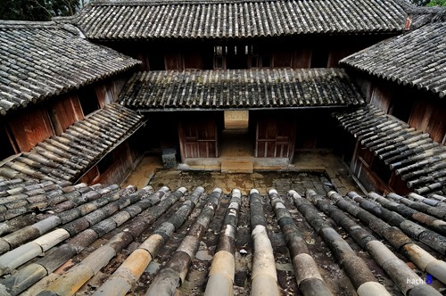 Hà Giang kiểm điểm cán bộ cấp sổ đỏ dinh vua Mèo sai quy định Dinh thự họ Vương. Ảnh: Hachi8