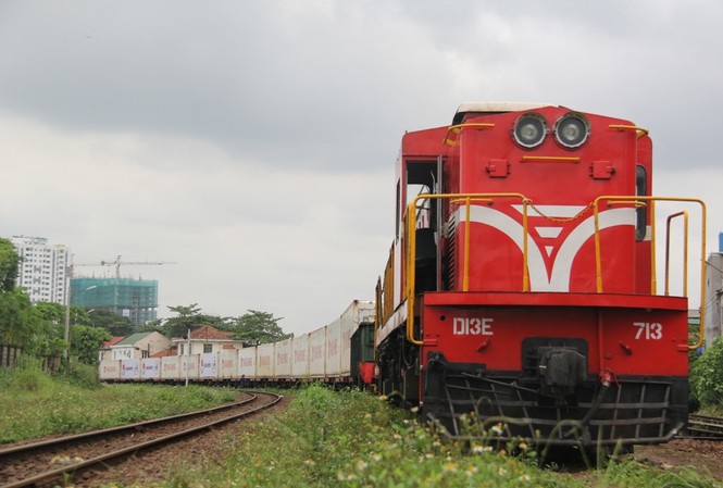 Đường sắt đưa đoàn tàu container lạnh vào hoạt động Hình ảnh đoàn tàu vừa được đưa vào vận hành