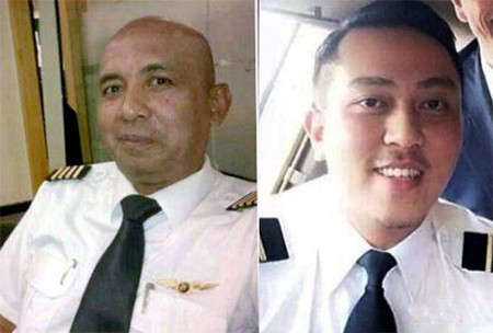 Cảnh sát khám nhà cơ trưởng máy bay mất tích Cơ trưởng Zaharie Ahmad Shad (trái) và cơ phó Fariq Ab Hamid