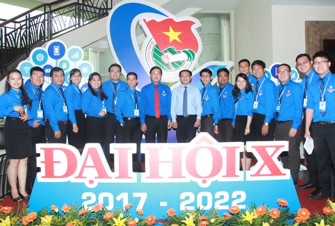 Sôi nổi Đại hội Đoàn TNCS Hồ Chí Minh TPHCM lần thứ X Sôi nổi Đại hội Đoàn TNCS Hồ Chí Minh TPHCM lần thứ X