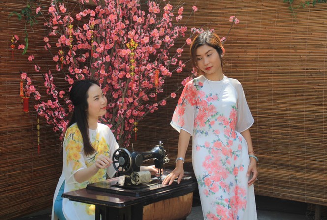 Giới trẻ Sài Gòn đón xuân cùng không gian hoài cổ Giới trẻ Sài Gòn đón xuân cùng không gian hoài cổ