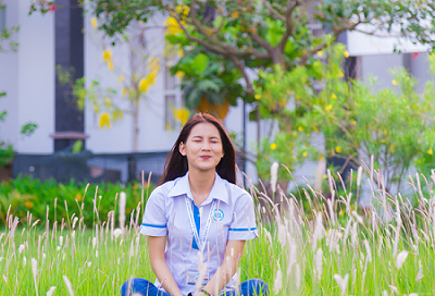 Muốn chứng minh nữ tính, bất ngờ thành hoa khôi ĐH Kinh tế- Luật Muốn chứng minh nữ tính, bất ngờ thành hoa khôi ĐH Kinh tế- Luật