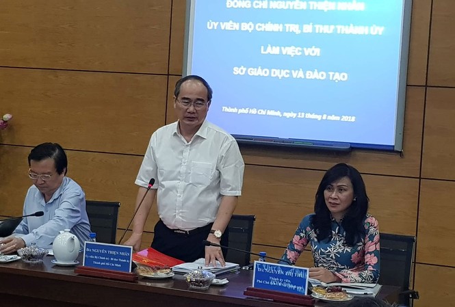 TPHCM xem xét miễn học phí bậc trung học cơ sở Bí thư thành ủy TPHCM cho biết, TP đang xem xét miễn giảm học phí bậc THCS