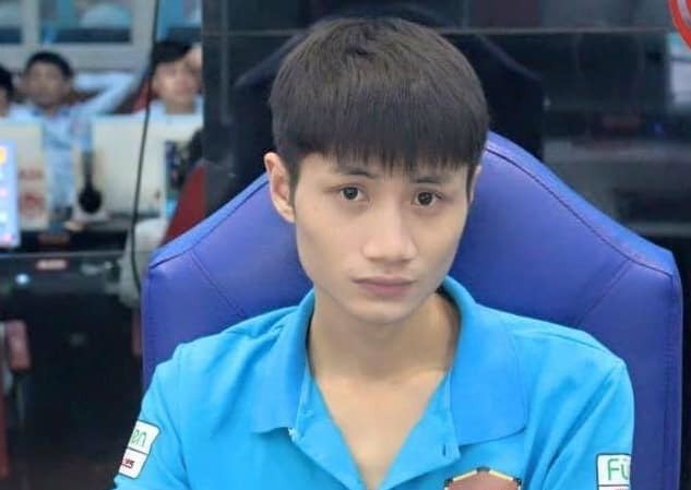 Chân dung game thủ nổi tiếng trong đường dây tổ chức đánh bạc nghìn tỷ Game thủ Hồng Anh thời điểm trước khi phát hiện đường dây tổ chức đánh bạc nghìn tỷ qua game đế chế.