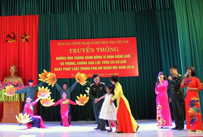 Phụ nữ Quân đội hành động vì bình đẳng giới Ảnh: PNQĐ