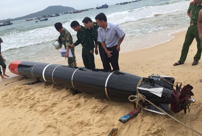 Vật thể ở Phú Yên là ngư lôi bắn tập của Trung Quốc Ảnh: tuoitre.vn