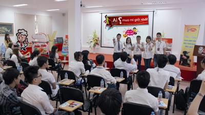 Kiến thức thực tiễn từ doanh nghiệp Chương trình được thiết kế với nội dung thú vị, sinh động phù hợp với SV