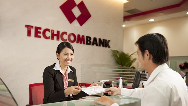 Techcombank chung tay gìn giữ cảnh quan Thủ đô Không chỉ cam kết mang tới các dịch vụ, sản phẩm ngân hàng tốt nhất, Techcombank cũng liên tục triển khai nhiều chương trình cụ thể, ý nghĩa nhằm kết nối và hỗ trợ cộng đồng