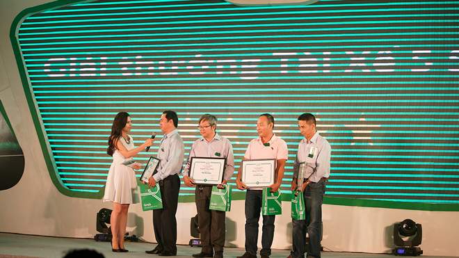 Hơn 300 tài xế tiêu biểu tham dự Ngày hội tài xế GrabCar tại Sài Gòn Hơn 300 tài xế tiêu biểu tham dự Ngày hội tài xế GrabCar tại Sài Gòn