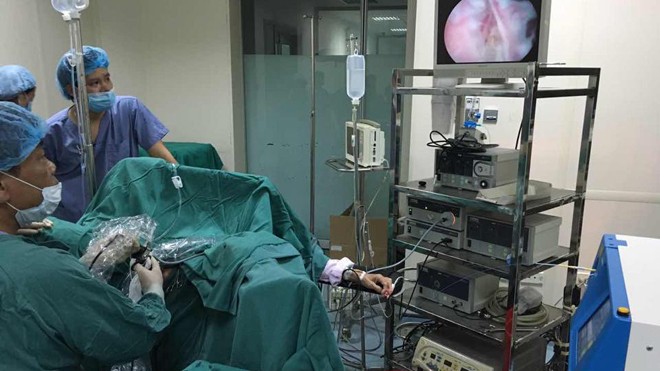 Bệnh viện Hợp Lực mổ thành công bóc bướu phì bằng laser Ca mổ nội soi bóc bướu phì tiền liệt tuyến bằng phương pháp Laser đầu tiên tại Bệnh viện Đa khoa Hợp Lực
