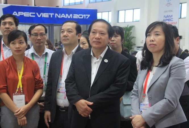 VNPT hoàn thành xuất sắc nhiệm vụ đảm bảo thông tin liên lạc phục vụ APEC Bộ trưởng Bộ Thông tin – Truyền thông Trương Minh Tuấn và lãnh đạo VNPT kiểm tra công tác đảm bảo thông tin liên lạc dịp APEC tại Trung tâm báo chí