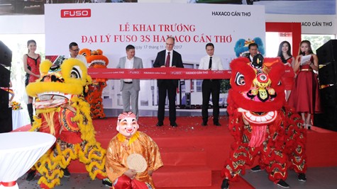 Fuso khai trương đại lý chuẩn 3S đầu tiên tại Tây Nam Bộ Lễ khai trương đại lý FUSO 3S đầu tiên tại Tây Nam Bộ