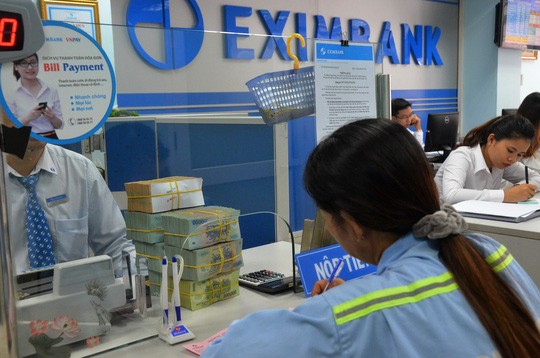 Hé lộ chi tiết vụ Phó giám đốc Eximbank cuỗm 301 tỷ bỏ trốn Tại một phòng giao dịch của Eximbank ở TP HCM. (Ảnh chỉ có tính minh họa)