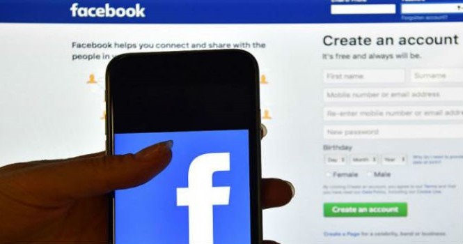 Chủ shop online bắt đầu than khó vì bán hàng nhờ Facebook Facebook sẽ giảm tương tác với các nội dung quảng cáo. Ảnh minh họa.