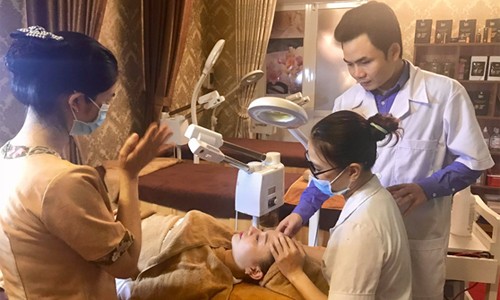 Kết hợp đông y với thiền định trong việc trị mụn Lương y Nguyễn Bá Tuyên áp dụng phương pháp trị mụn mới và hiệu quả