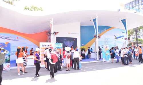 'Khám phá hè 2018' hấp dẫn cùng Vietnam Airlines và Jetstar Pacific A Quang cảnh gian hàng Vietnam Airlines và Jetstar Pacific tại Ngày hội du lịch TP Hồ Chí Minh 2018