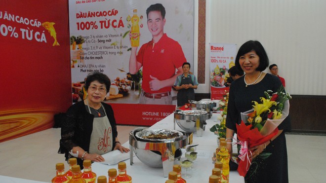 Mỡ cá hóa giọt vàng Chuyên gia ẩm thực Nhật Bản - Norita Nakamura dùng Ranee nấu các món ăn Nhật