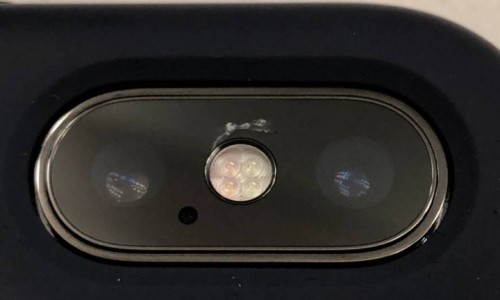 Ngày càng nhiều trường hợp iPhone X bị nứt kính camera không rõ lý do Ngày càng nhiều trường hợp iPhone X bị nứt kính camera không rõ lý do