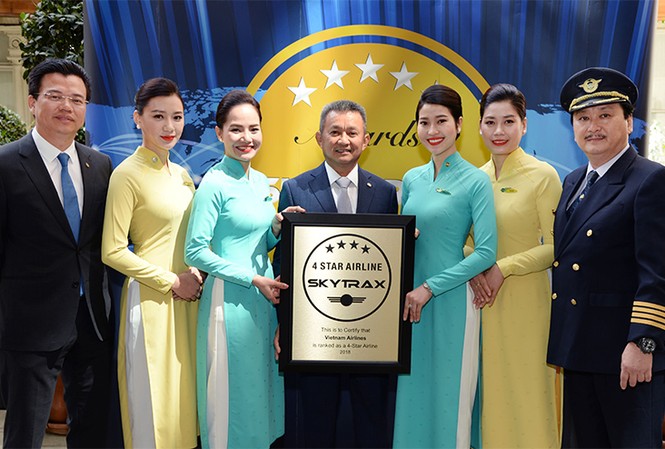 Hành trình chinh phục 4 sao của Vietnam Airlines Lần thứ 3 liên tiếp Vietnam Airlines được Skytrax công nhận là hãng hàng không quốc tế 4 sao về chất lượng dịch vụ.