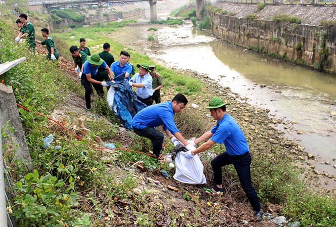 Tuổi trẻ Lào Cai nói không với rác Tuổi trẻ Lào Cai nói không với rác