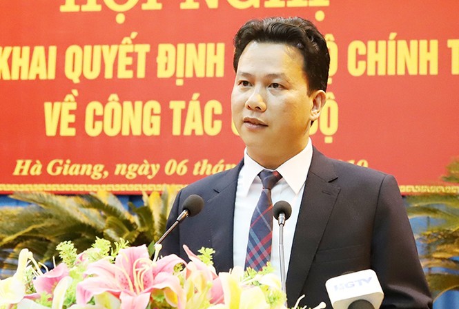 Chủ tịch Hà Tĩnh Đặng Quốc Khánh làm Bí thư Tỉnh uỷ Hà Giang Tân Bí thư Tỉnh ủy Hà Giang Đặng Quốc Khánh.