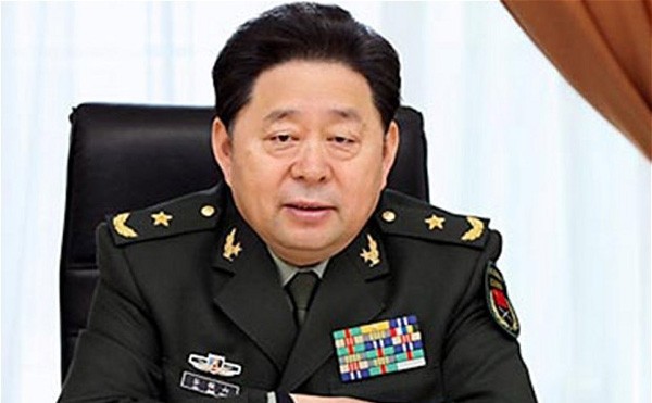 Khám nhà tướng Trung Quốc, vàng, rượu chất đầy 4 xe tải Ông Cốc Tuấn San hồi còn là Phó Chủ nhiệm Tổng cục Hậu cần. Ảnh: SCMP