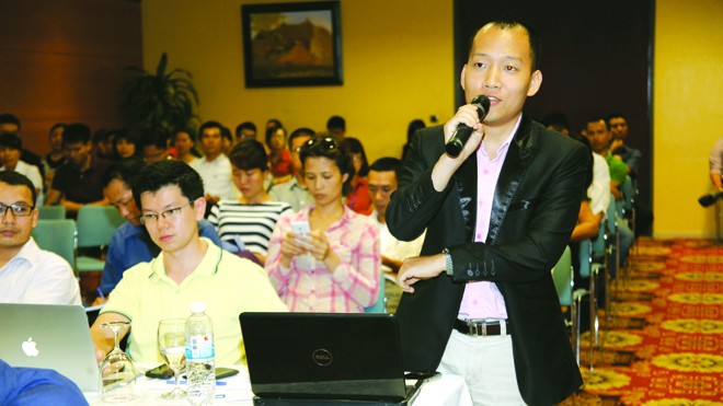 Gia tăng doanh số, giảm thiểu rủi ro trong thương mại điện tử Khách hàng nêu những thắc mắc về giải pháp thanh toán trực tuyến Sacombank-ePAY
