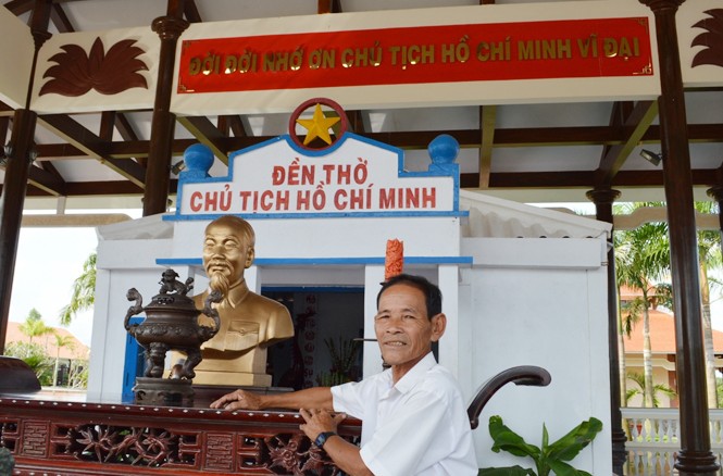 Chuyện về Đền thờ Bác ở Bạc Liêu Chú Bảy Khoa trước ngôi đền được tôn tạo, gìn giữ cẩn. trọng Ảnh: Trọng Duy