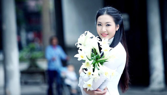 Á hậu Thùy Trang: Gửi niềm tin nơi tuyển Ý Á hậu Thùy Trang: Gửi niềm tin nơi tuyển Ý
