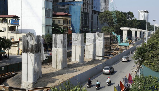 Sửa luật chặn nhà thầu yếu kém Dự án đường sắt đô thị Cát Linh - Hà Đông do nhà thầu Trung Quốc thực hiện đã đội giá hơn 7 nghìn tỷ đồng. Ảnh: Như Ý