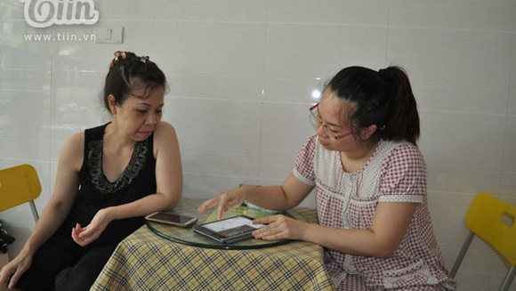 Người mẹ hơn 4 năm cho hàng trăm sĩ tử trọ miễn phí Cô Bích và con gái.