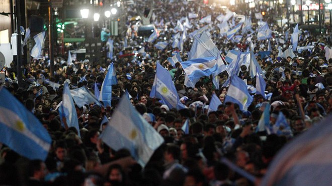'Biển người' tiếp sức cho Argentina CĐV Argentina kéo đến kín Rio de Janeiro