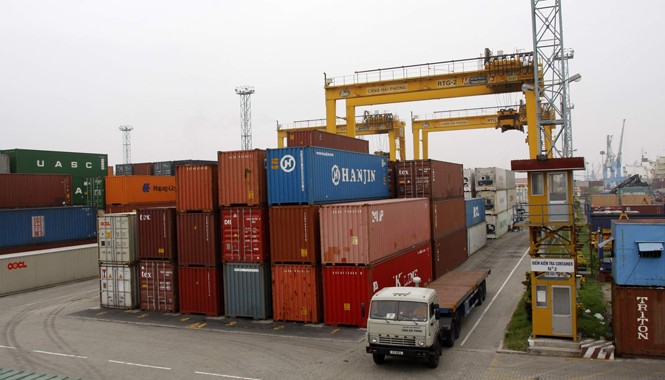 Doanh nghiệp có thể ngồi ở nhà làm thủ tục hải quan Thủ tục hải quan ngày càng tạo điều kiện cho doanh nghiệp.