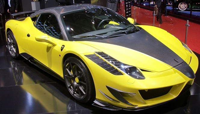 Những siêu xe độ carbon đỉnh cao Độ lại từ 458 Italia, nhưng 458 Italia Siracusa lại có phần mũi xe giống Enzo. Rất nhiều chi tiết bằng sợi carbon.