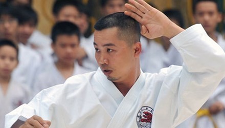 Võ sư cưỡng bức nữ sinh ở Hà Nội bị khởi tố Võ sư Đoàn Đình Lân.
