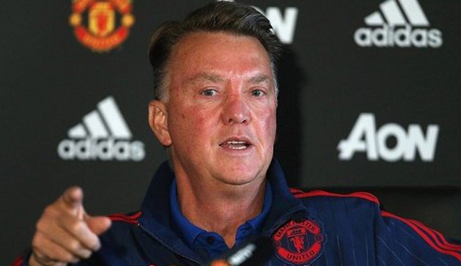 6 lý do vì sao M.U chưa 'trảm' Van Gaal Người hâm mộ ngán đến tận cổ Van Gaal, nhưng ông vẫn tại vị.