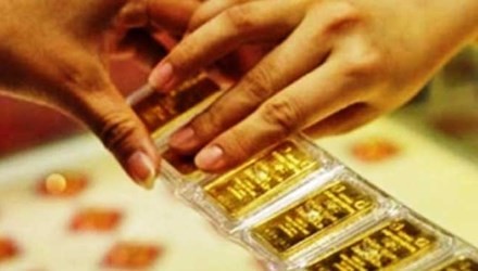 Đầu tuần, vàng mất gần 100 nghìn đồng/lượng Đầu tuần, vàng mất gần 100 nghìn đồng/lượng