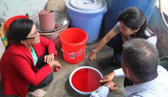 Vì sao không thể lấy mẫu kiểm nghiệm ruốc nhuộm phẩm màu? Bột phẩm màu do người dân cung cấp không đảm bảo nên không thể kiểm nghiệm ruốc có nhuộm phẩm màu này hay không.