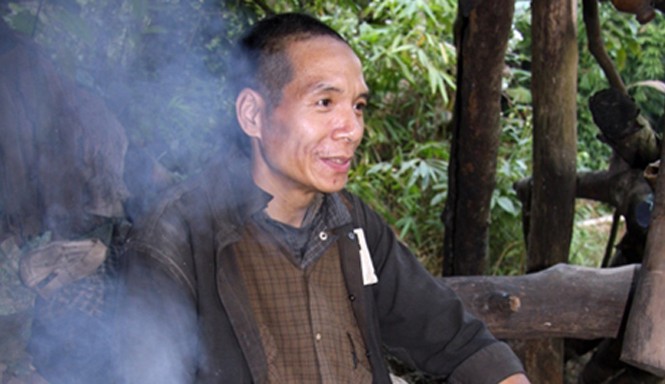 'Người rừng' có khả năng giao tiếp với muông thú Vẻ mặt vui mừng của ông Bình khi nói chuyện với muông thú.