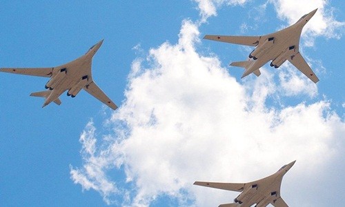 Bản tin 14H: Nga phát triển máy bay ném bom hạt nhân từ vũ trụ Máy bay ném bom chiến lược Tu-160 của Nga. Ảnh: Sputnik