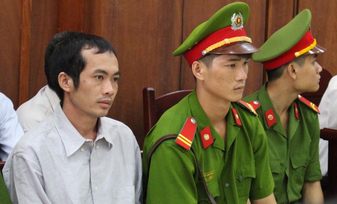 Vụ công an dùng nhục hình ở Phú Yên: VKS đề nghị bác đơn kháng cáo Viện Kiểm sát đề nghị bác đơn kháng cáo của Nguyễn Thân Thảo Thành. Ảnh: Giang Thanh.