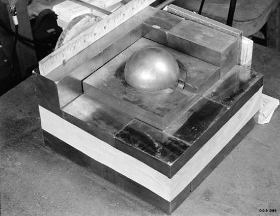Ám ảnh 'lõi quỷ' chết chóc Khối cầu plutonium có biệt danh “lõi quỷ”.