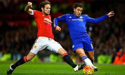 Chelsea bỏ Adidas để ký hợp đồng có giá trị gấp đôi với Nike Chelsea cảm thấy bị nhà tài trợ phân biệt đối xử khi đặt cạnh giá trị hợp đồng lớn mà các đối thủ trong đó có Man Utd, và đây là lý do khiến họ quyết định thôi hợp đồng sớm để bắt tay với Nike. Ảnh: ManUtd.